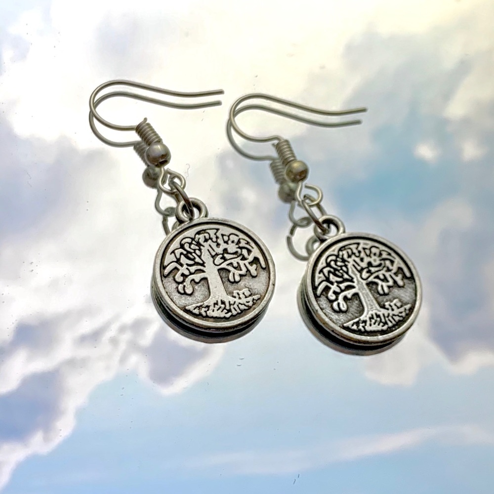 handmade silver tree of life earrings✨🍃